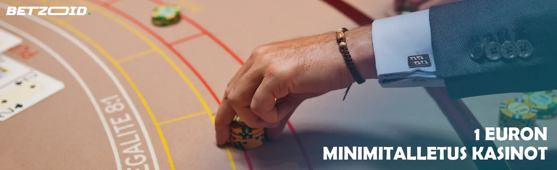 Pelaaja asettaa pelimerkkejä kasinopöydälle.