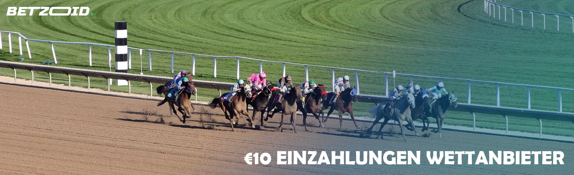 Jockeys auf Pferden bei Pferderennen.