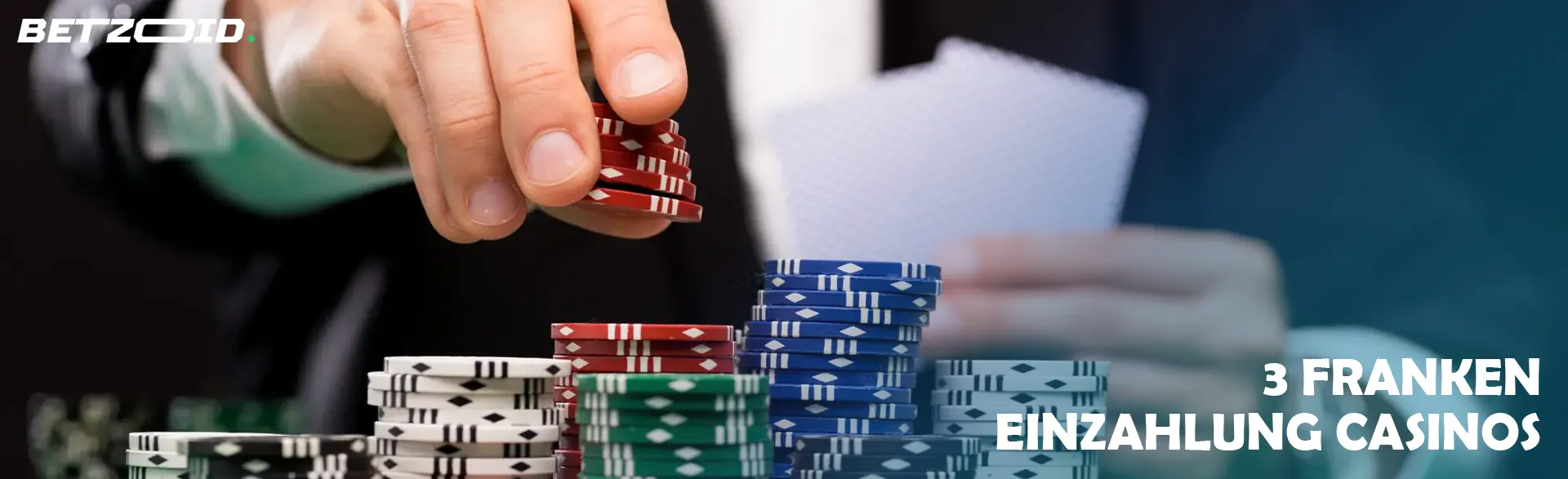 Der Spieler legt die Casino-Chips in einem Stapel vor sich ab.