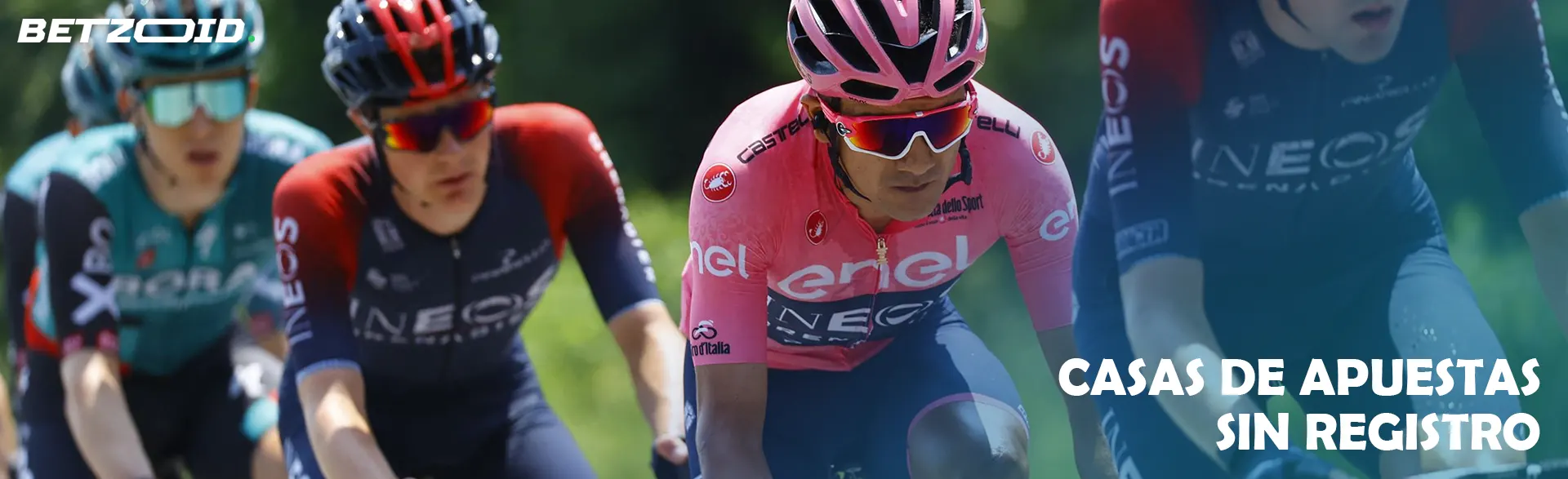 Ciclistas durante la carrera.