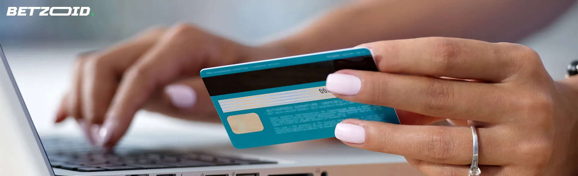 Acquisto online tramite carta di credito.