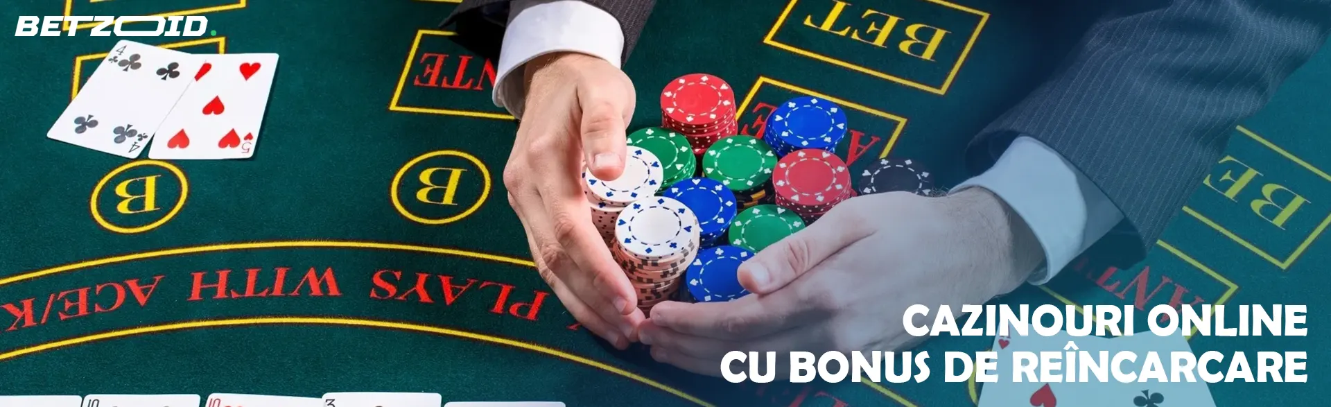 Un jucător deține jetoane pe masa cazinoului.