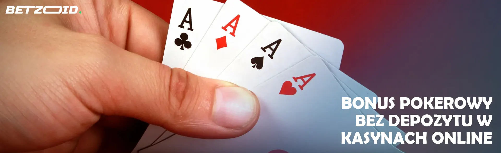 Karty w rękach gracza na czerwonym tle.