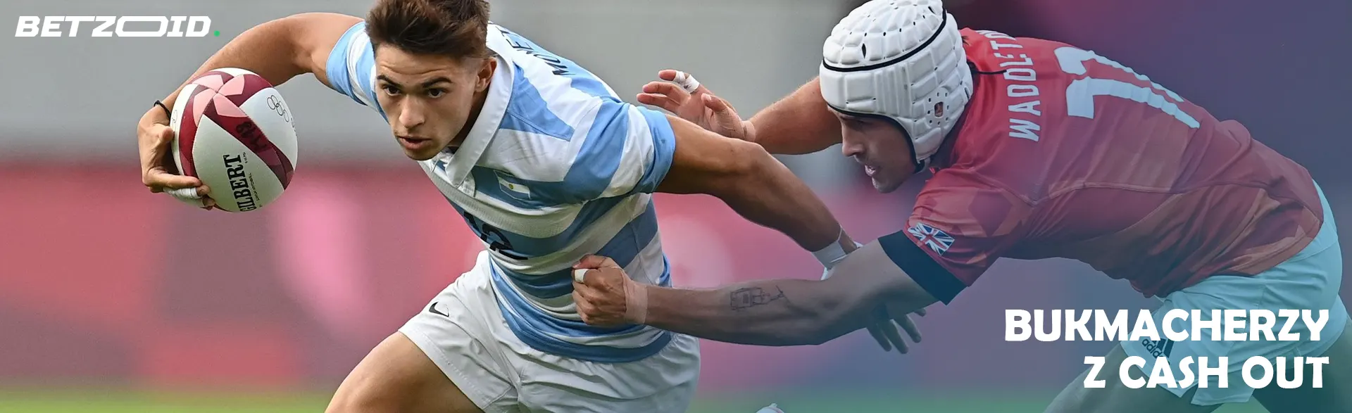 Gracze rugby walczą o piłkę podczas meczu.