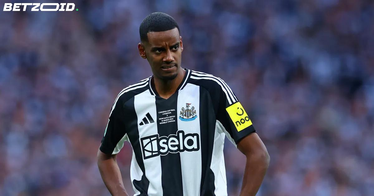 Carragher: Arsenal and Liverpool Only Options for Isak Despite Man United Links.