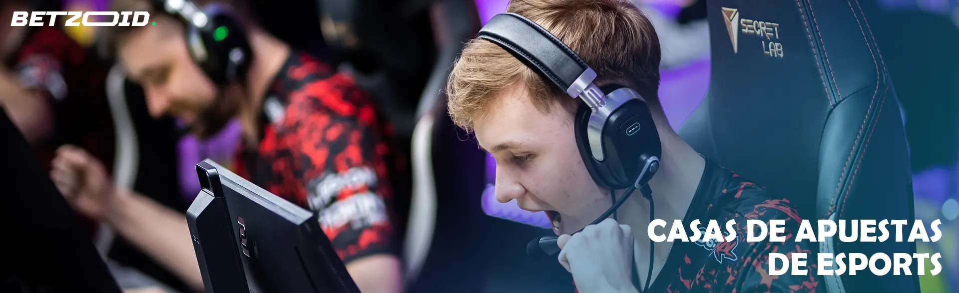 Los jugadores de esports participan en competiciones de esports.