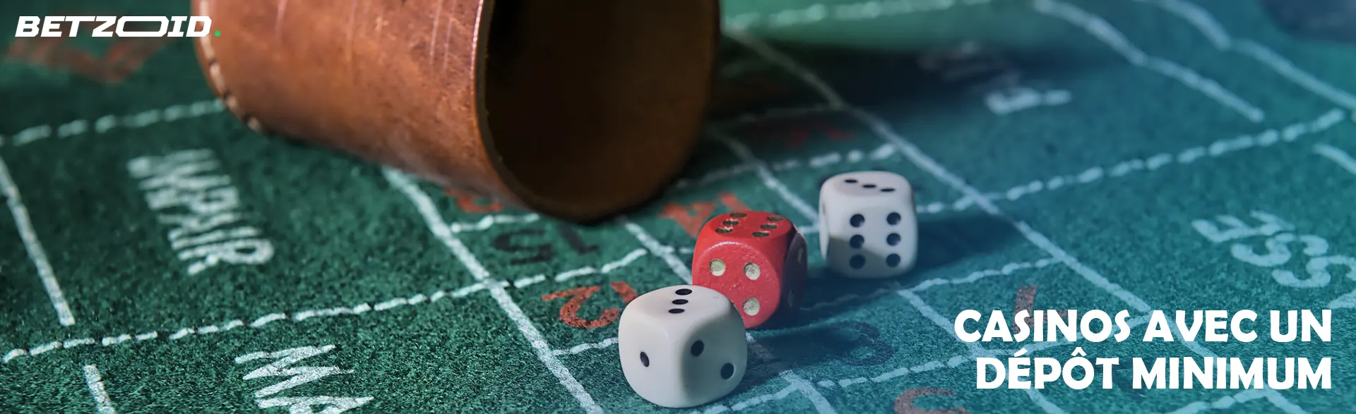 Dés sur la table du casino.