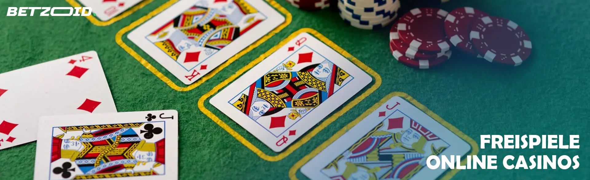 Karten neben Casino-Chips.