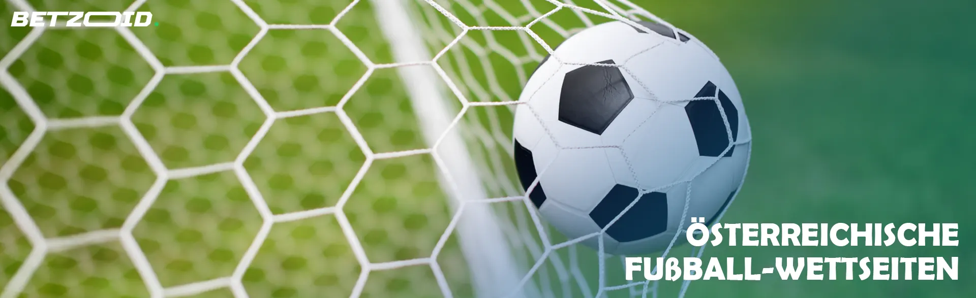 Ein Fußball im Tornetz.