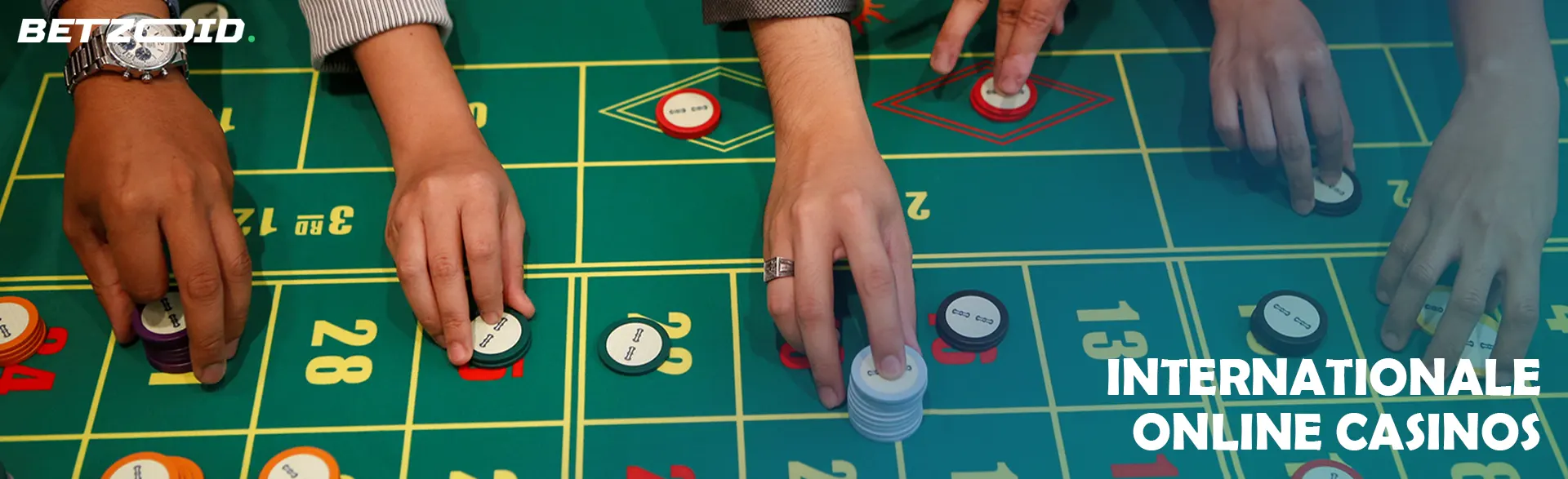 Spieler platzieren Wetten mit Casino-Chips.