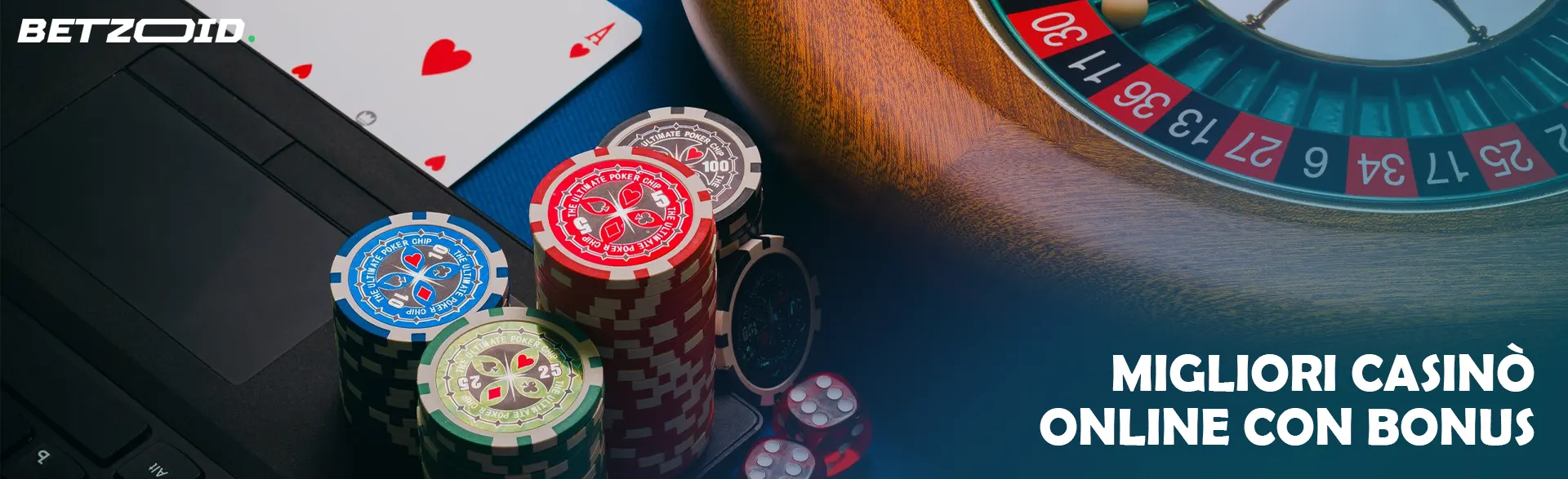Roulette e fiches da poker su un computer portatile.