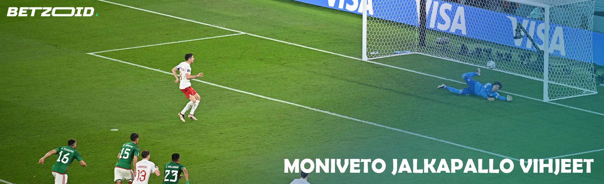 Jalkapalloilijat kentällä pelin aikana.