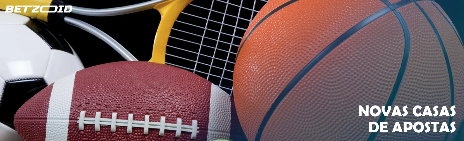 Equipamento desportivo: bolas e raquete.