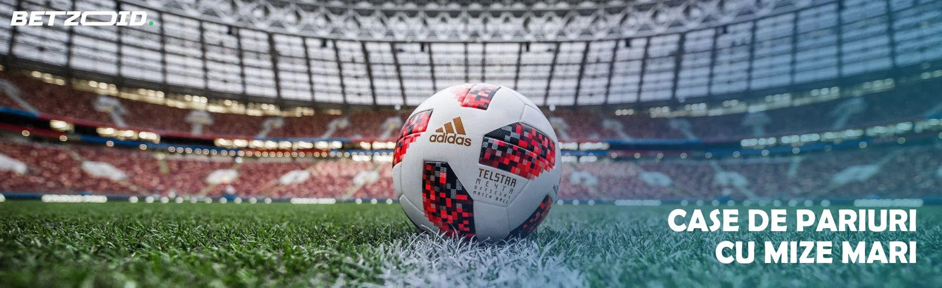 Minge de fotbal pe un teren gol.