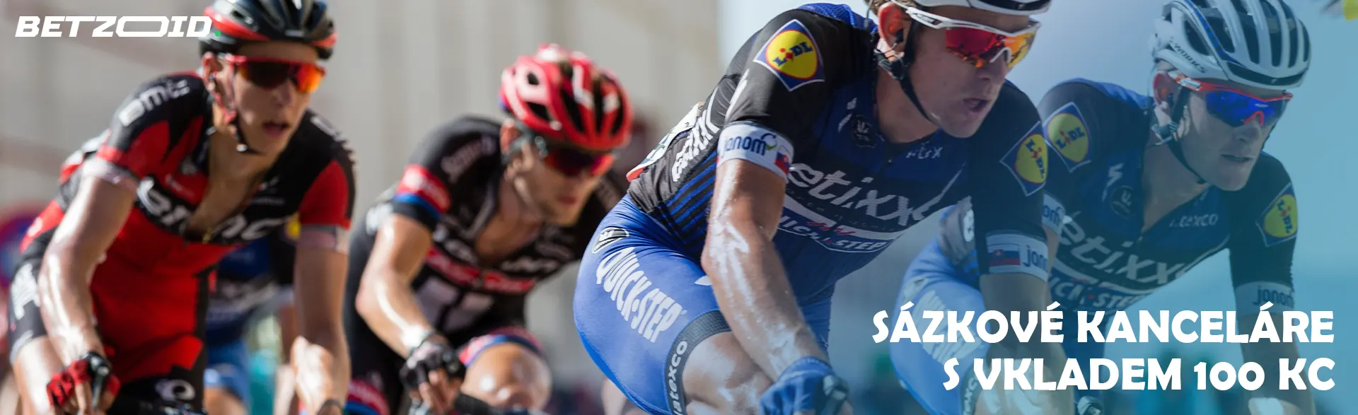 Cyklisté soutěží během závodu.