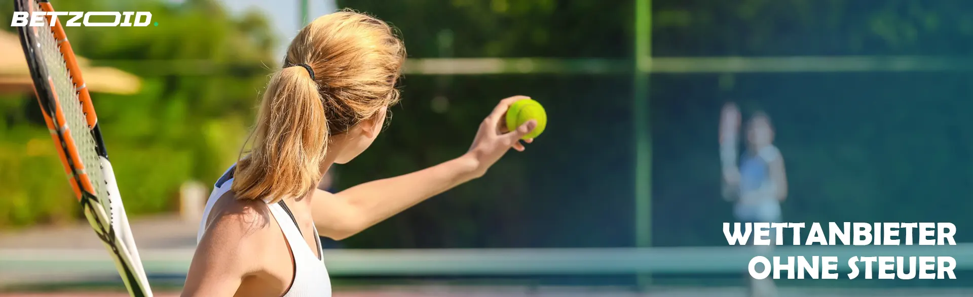 Tennisspieler in Aktion während eines Spiels.